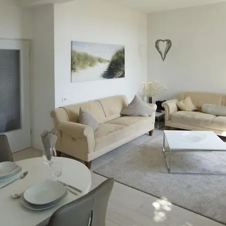 Residenz Am Rosengarten 3 - Familienfreundliche, Moderne Maisonettenwohnung
