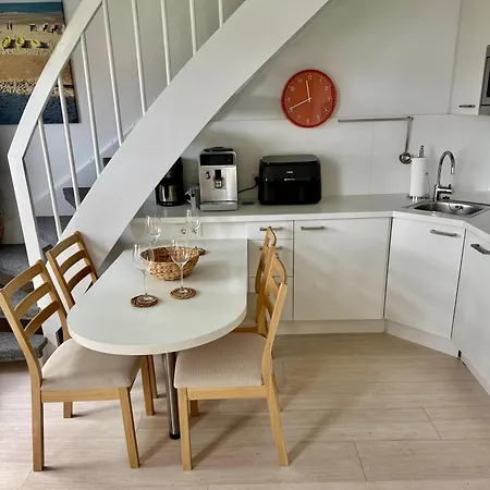Residenz Am Rosengarten 3 - Familienfreundliche, Moderne Maisonettenwohnung